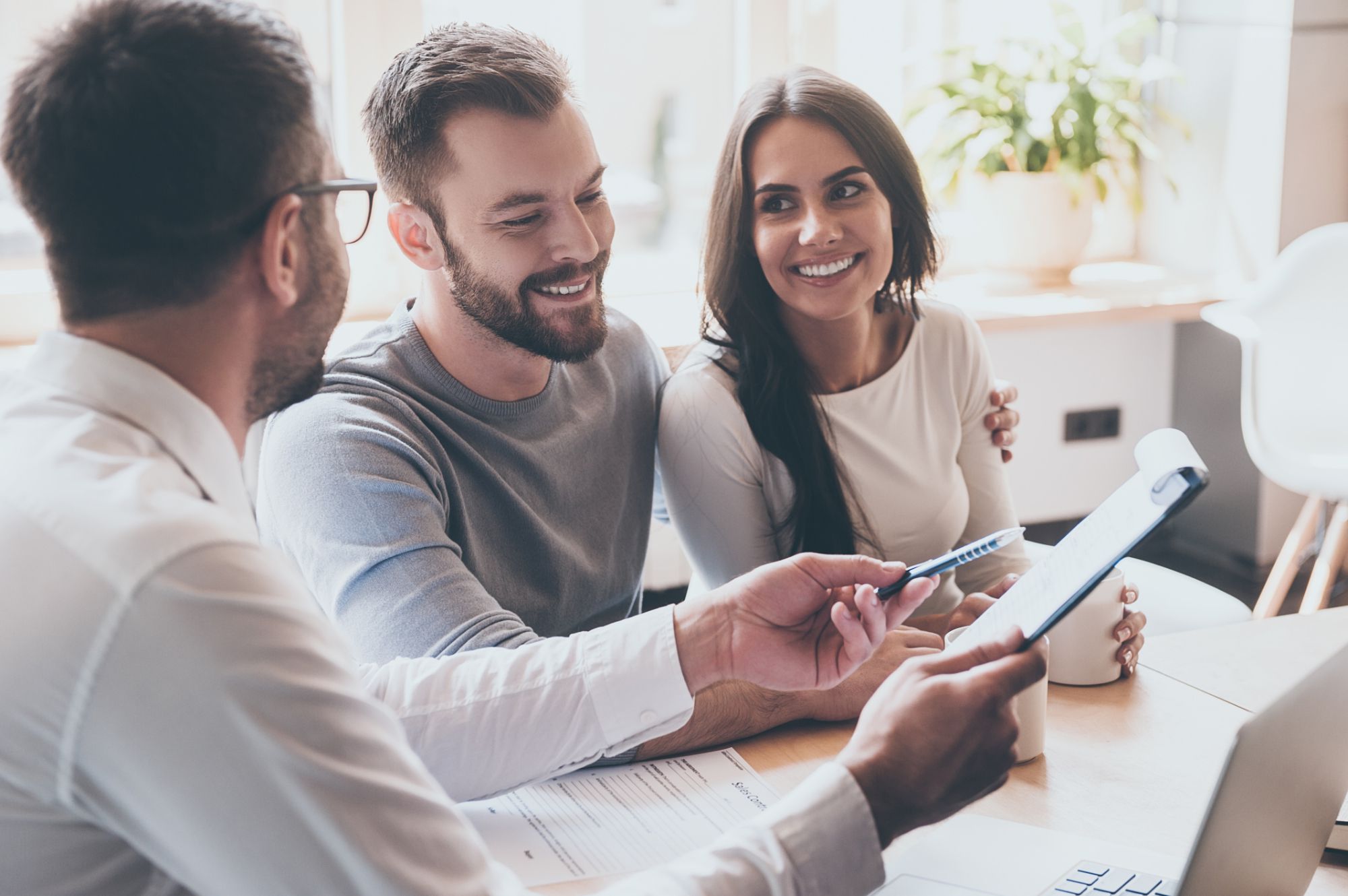 CQA Inmobiliaria tiene un asesor personal que le acompañará. CQA INMOBILIARIA en Oviedo